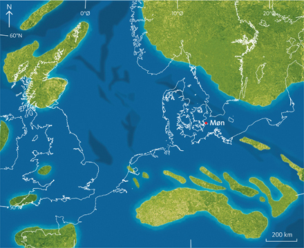 Fig. 4 Palæogeografisk kort over Sen Kridt i Nordeuropa med fordeling af land (grønt) og hav (blåt). Fra Gravesen et al. (2017) efter Damholt & Surlyk (2012).<br/> Fig. 4 Palaeogeographic map of the Late Cretaceous sea in Northern Europe. Green: land areas. Blue: sea. From Gravesen et al. (2017) after Damholt & Surlyk (2012).