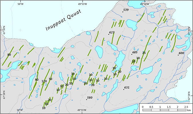 Fig. 22 Dyke swarm (green lines) mapped for profile F (location in Fig. 3) south of Inuppaat Quuat. Thicknesses are measured in metres indicated for the dykes included in Table 1. Numbers in italics indicate selected elevations in metres.