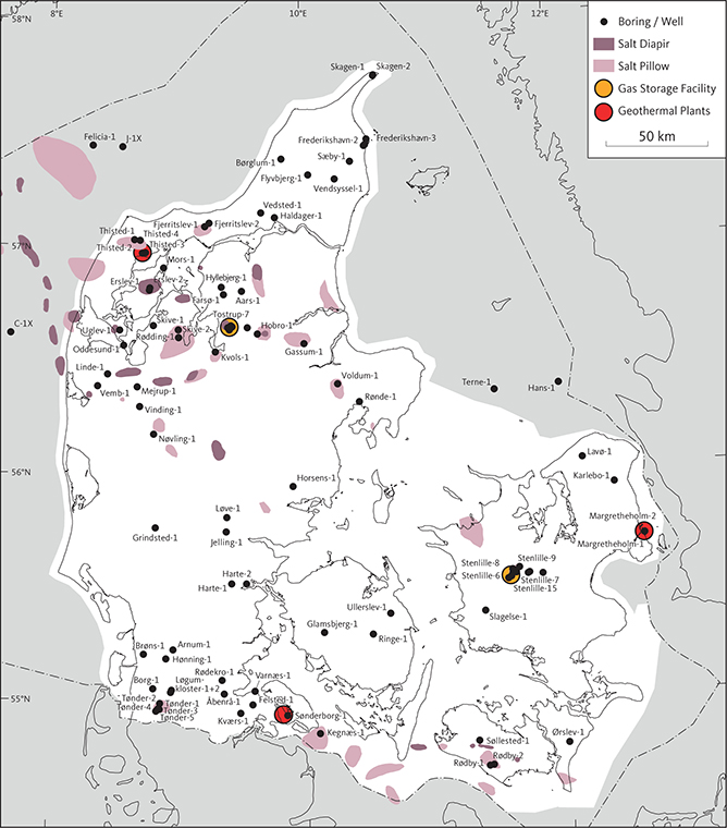 Map showing location of geothermal sites and gas storage facilities. In addition, salt structures and wells are shown in the study area. The study area is shown as a white area.